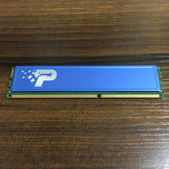 メモリ DDR3 PC3-10600 4gb ヒートシンク スマホ/家電/カメラのPC/タブレット(PCパーツ)の商品写真