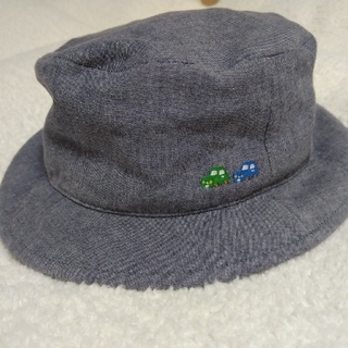 ファミリア(familiar)のfamiliar　ベビー帽子　サイズ49(帽子)