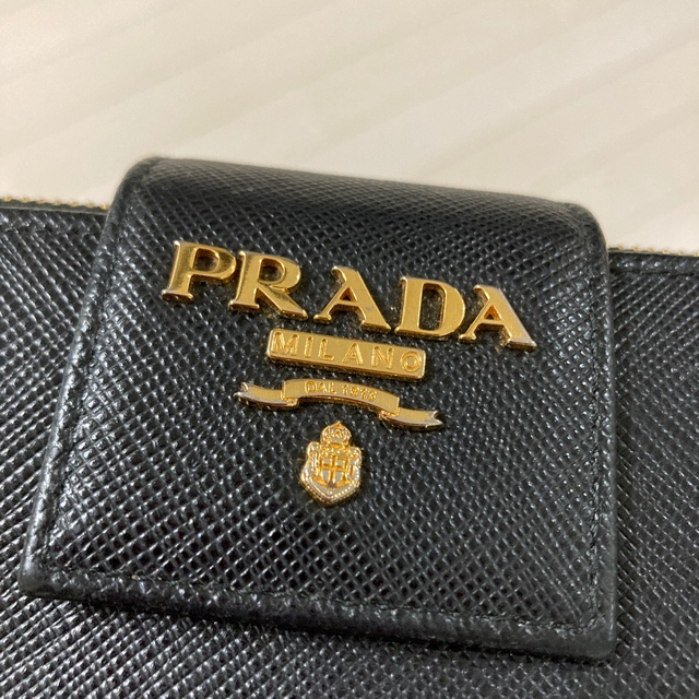 PRADA(プラダ)のPRADA 財布　ブラック レディースのファッション小物(財布)の商品写真