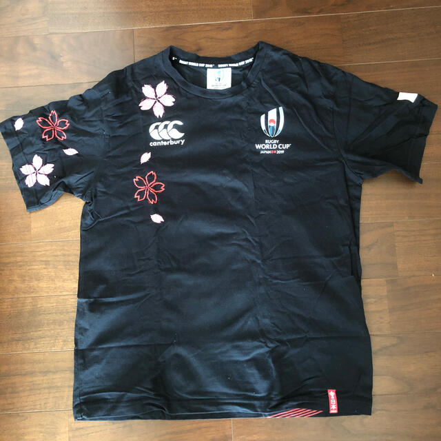 CANTERBURY(カンタベリー)のカンタベリー　桜が入った Ｌサイズ ラグビーワールドカップ 公式Ｔシャツ スポーツ/アウトドアのスポーツ/アウトドア その他(ラグビー)の商品写真