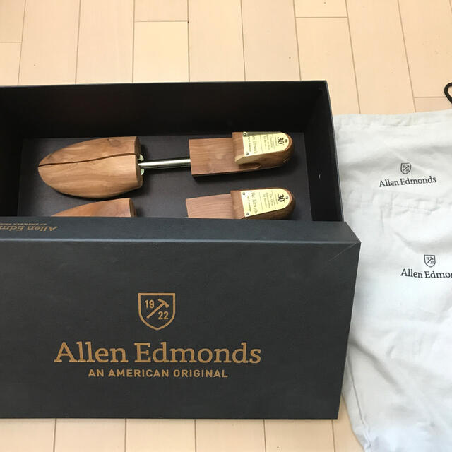 Allen Edmonds(アレンエドモンズ)のAllen edmondsのシューキーパーと収納袋 メンズの靴/シューズ(その他)の商品写真