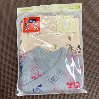 ユニクロ(UNIQLO)のUNIQLO クルーネックボディスーツ　60センチ(肌着/下着)