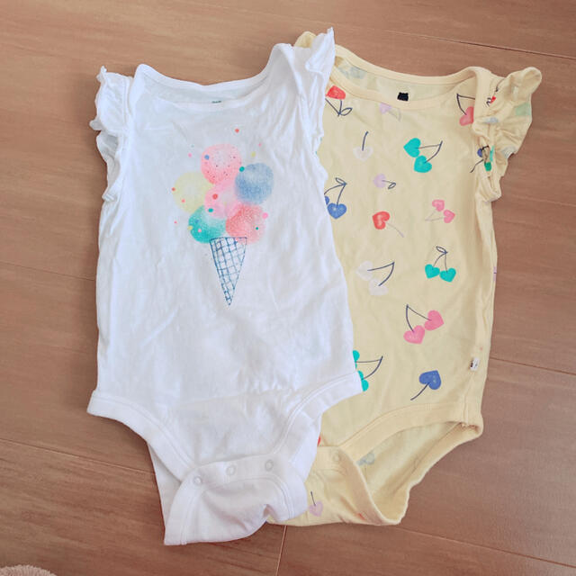 babyGAP(ベビーギャップ)のbaby GAP  ボディースーツ2枚 キッズ/ベビー/マタニティのベビー服(~85cm)(ロンパース)の商品写真