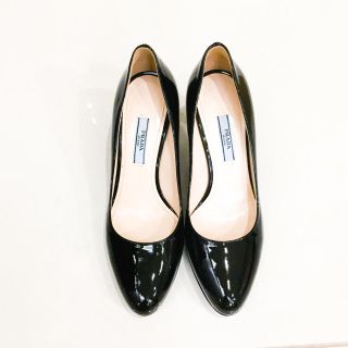 プラダ(PRADA)の【新品】PRADA/ プラダ 定番エナメルパンプス (7cmヒール)(ハイヒール/パンプス)