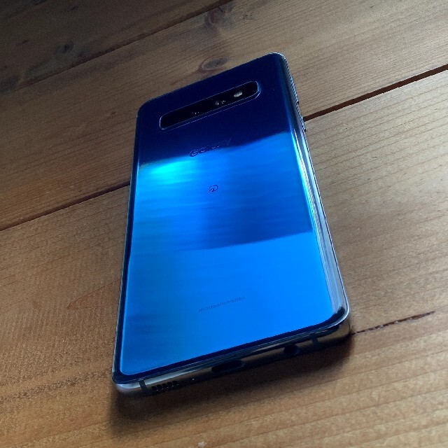 Galaxy(ギャラクシー)のgalaxy  s10　美品 全付属品有 ガラスフィルム付 スマホ/家電/カメラのスマートフォン/携帯電話(スマートフォン本体)の商品写真