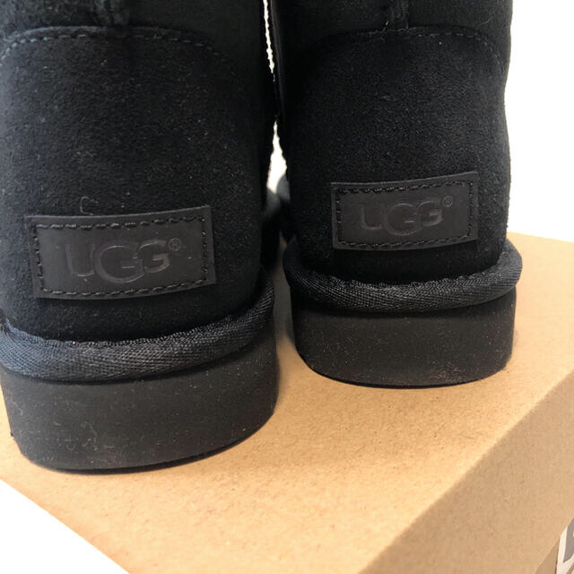 UGG(アグ)のUGG アグ ムートンブーツ　classics short 2 レディースの靴/シューズ(ブーツ)の商品写真