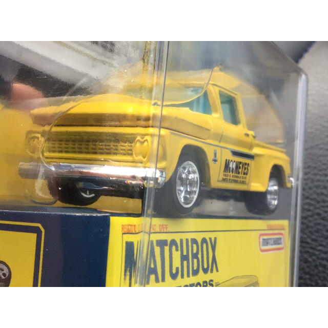 Chevrolet(シボレー)のマッチボックス CHEVY C/10 C-10 PICKUP ムーンアイズ エンタメ/ホビーのおもちゃ/ぬいぐるみ(ミニカー)の商品写真