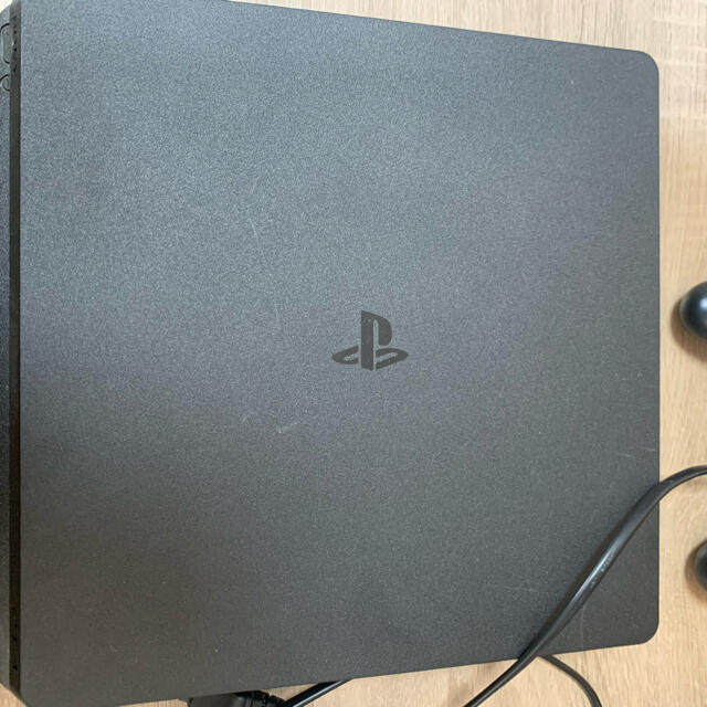 PlayStation4(プレイステーション4)のSONY PlayStation4 本体 CUH-2200AB01＋カセット2つ エンタメ/ホビーのゲームソフト/ゲーム機本体(家庭用ゲーム機本体)の商品写真