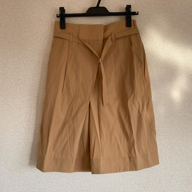 UNITED ARROWS green label relaxing(ユナイテッドアローズグリーンレーベルリラクシング)のバミューダショートパンツ　/ beige レディースのパンツ(ショートパンツ)の商品写真