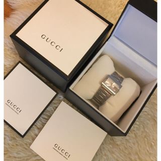 Gucci - 【新品】GUCCI グッチ 腕時計 Gレクタングル シルバー