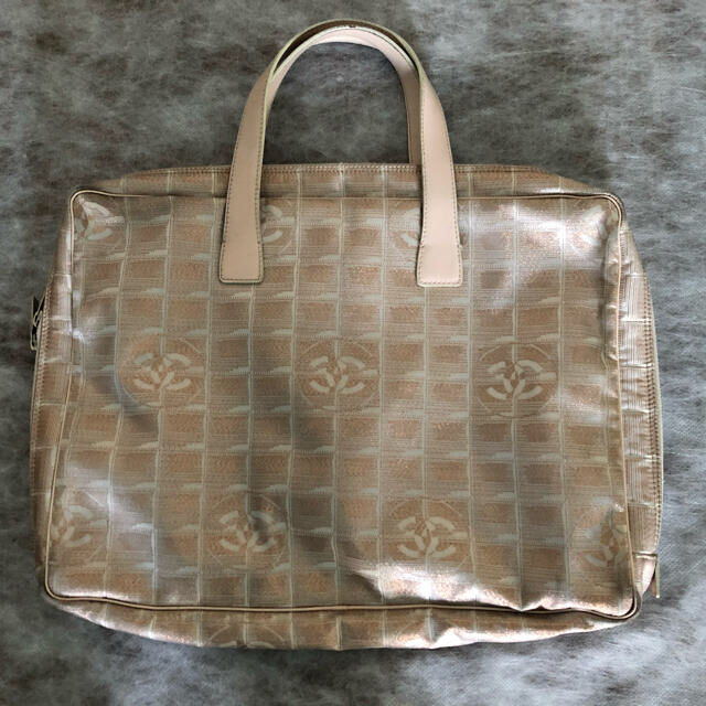 シャネルCHANEL バッグ　ニュートラベルライン