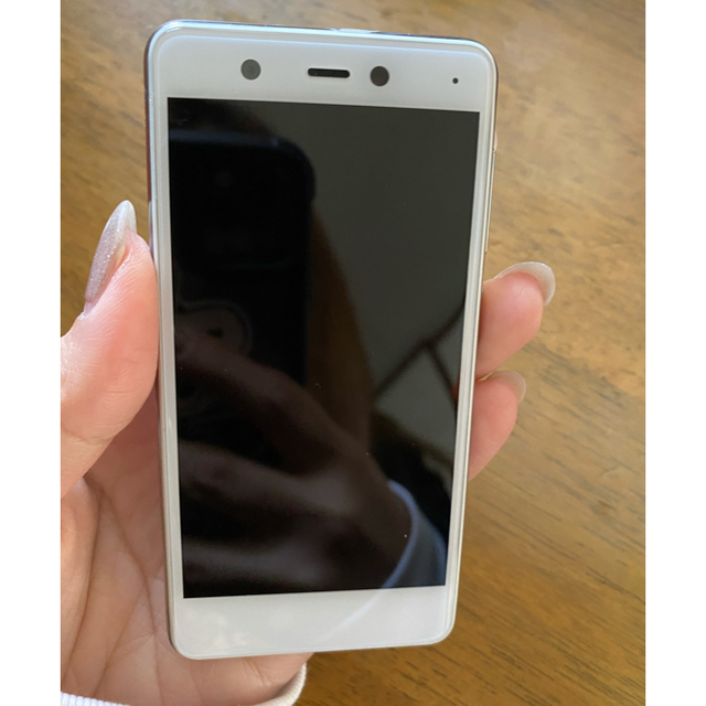 rakuten mini(ホワイト) スマホ/家電/カメラのスマートフォン/携帯電話(スマートフォン本体)の商品写真