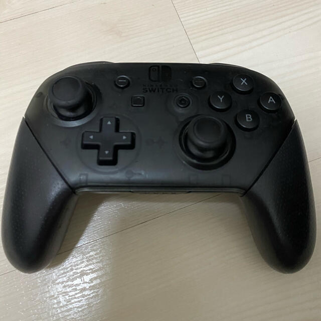 Nintendo Switch(ニンテンドースイッチ)のNintendo Switch Pro コントローラー エンタメ/ホビーのゲームソフト/ゲーム機本体(その他)の商品写真