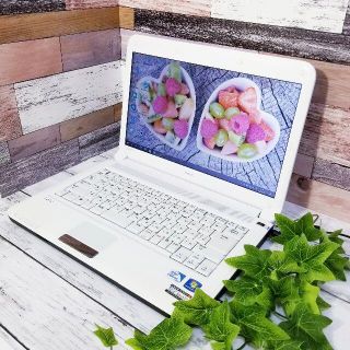 エヌイーシー(NEC)の超美品LaVieスノーホワイト☆すぐ使える♪初めてのパソコンにぴったり☆(ノートPC)