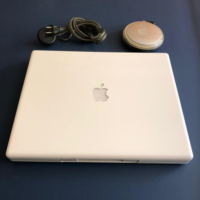 Apple(アップル)のApple iBook G4 14インチ USキー 1.07Ghz/512MB スマホ/家電/カメラのPC/タブレット(ノートPC)の商品写真