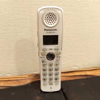 パナソニック(Panasonic)のパナソニック 増設子機 充電台付き ジャンク KX-FKN511-W(電話台/ファックス台)