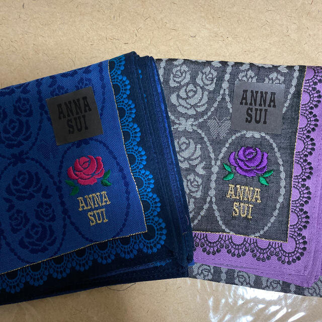 ANNA SUI(アナスイ)のANNA SUI アナスイ　薔薇のハンカチ　色違い2枚　ローズ レディースのファッション小物(ハンカチ)の商品写真