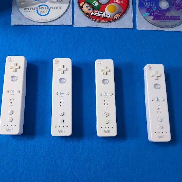 4人ですぐに遊べる マリオカート Wiiリモコン ヌンチャク4個 ポケモンバトル