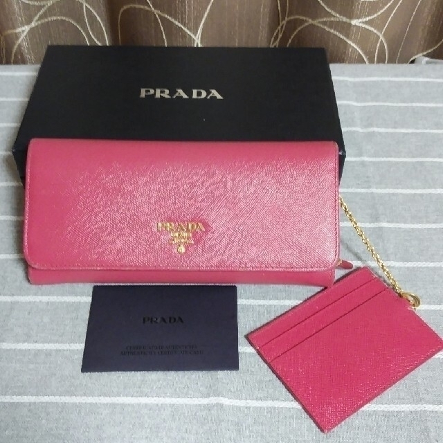 PRADA プラダ　長財布　ピンク　美品