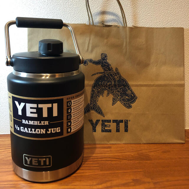 YETI HALF GALLON JUG / BLACK