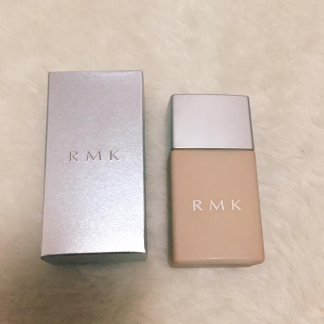 RMK(アールエムケー)のリクイドファンデーション103♡RMK コスメ/美容のベースメイク/化粧品(ファンデーション)の商品写真