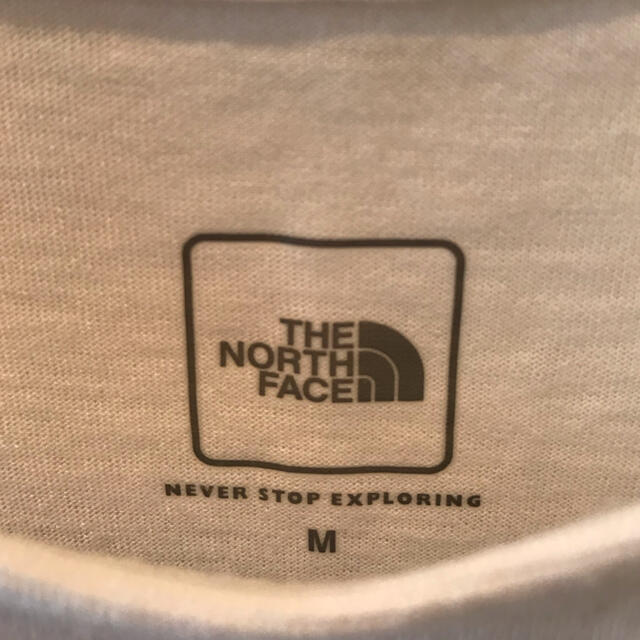 THE NORTH FACE(ザノースフェイス)のザノースフェイス スクエアロゴバックプリントTシャツホワイト レディースのトップス(Tシャツ(半袖/袖なし))の商品写真