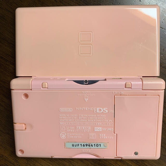 ニンテンドーDS(ニンテンドーDS)のNintendo DS lite 本体　ピンク　ACアダプター付き エンタメ/ホビーのゲームソフト/ゲーム機本体(携帯用ゲーム機本体)の商品写真