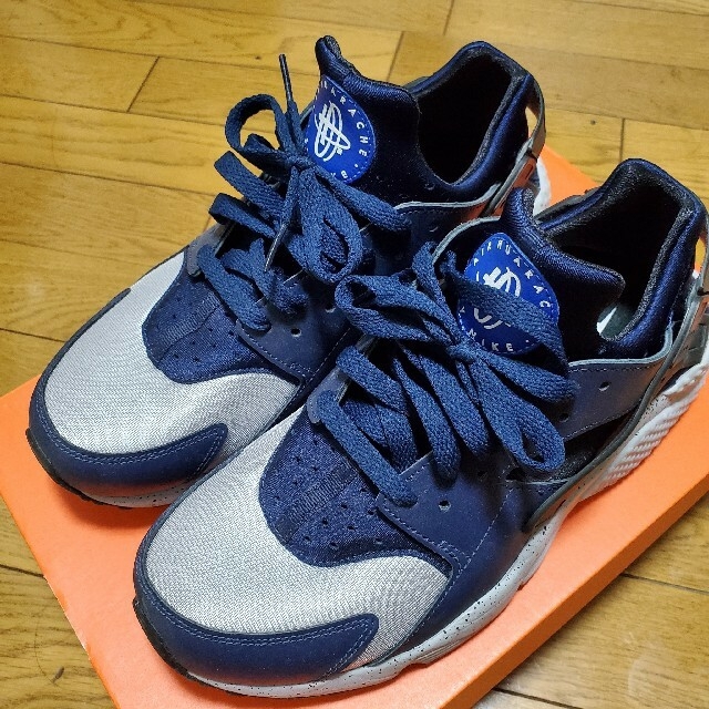 nike エアハラチ　27cm