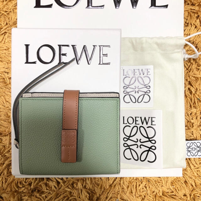 最新人気 LOEWE ローズマリー ジップウォレット コンパクト 【本物