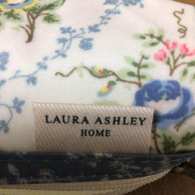 LAURA ASHLEY(ローラアシュレイ)の未使用　ローラアシュレイ LAURA ASHLEY ペンケース インテリア/住まい/日用品の文房具(ペンケース/筆箱)の商品写真