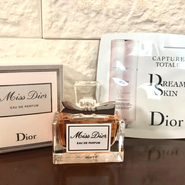 Dior(ディオール)のディオール　試供品 コスメ/美容のキット/セット(サンプル/トライアルキット)の商品写真