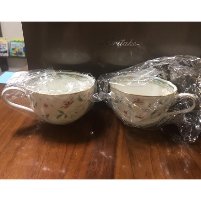 Noritake(ノリタケ)のノリタケ　花更紗　ティーカップペアセット インテリア/住まい/日用品のキッチン/食器(食器)の商品写真