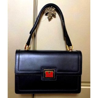 サルヴァトーレフェラガモ(Salvatore Ferragamo)のFerragamo バッグ(ハンドバッグ)