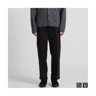 ユニクロ(UNIQLO)の新品UNIQLO U ユニクロユーワイドフィットストレートパンツ定価3,990円(チノパン)