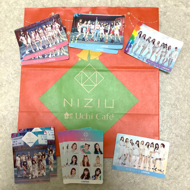 NiziUシール＆紙袋 エンタメ/ホビーのタレントグッズ(アイドルグッズ)の商品写真