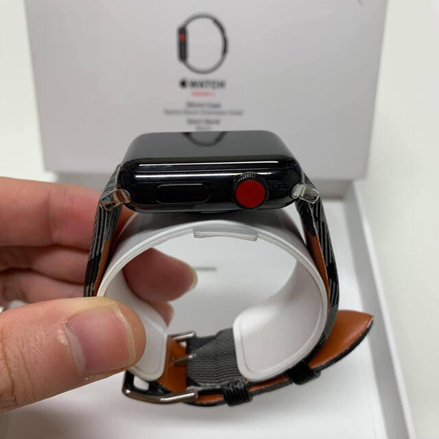 Apple Watch(アップルウォッチ)のApple Watch series3 黒ステンレス アップルウォッチ セルラー スマホ/家電/カメラのスマートフォン/携帯電話(スマートフォン本体)の商品写真