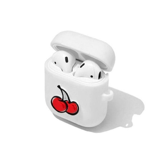 超人気　KIRSH airpods case キルシー　エアポッズ　ケース スマホ/家電/カメラのオーディオ機器(ヘッドフォン/イヤフォン)の商品写真