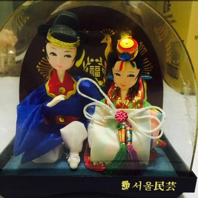 韓国人形 ケース付き 韓国 民芸品 飾物 韓国金属製の通販 By ヒカリs Shop ラクマ 韓国人形 ケース付き 韓国 民芸品 飾物 韓国金属製の通販 By ヒカリs Shop ラクマ