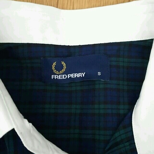 FRED PERRY(フレッドペリー)のフレッドペリー シャツ レディースのトップス(シャツ/ブラウス(長袖/七分))の商品写真