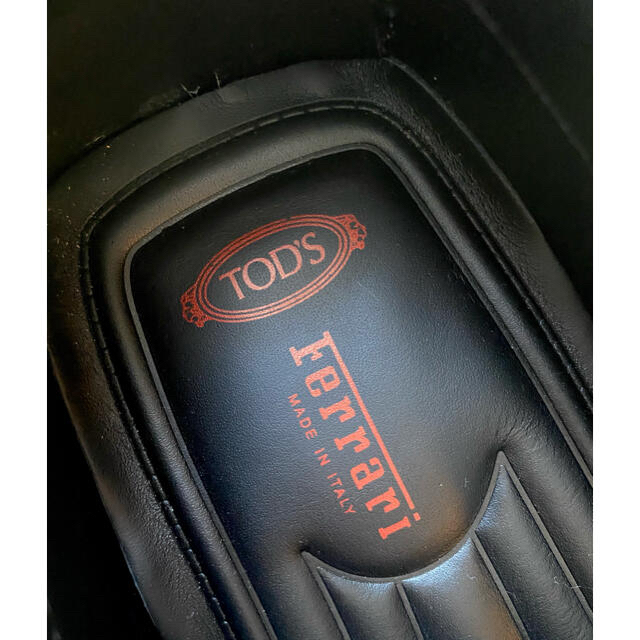 TOD'S(トッズ)のTOD’S Ferrari ドライビングシューズ レア 未使用 保存袋あり メンズの靴/シューズ(スリッポン/モカシン)の商品写真