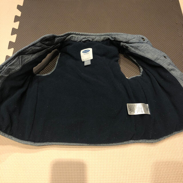 Old Navy(オールドネイビー)の中綿ベスト　90cm キッズ/ベビー/マタニティのキッズ服男の子用(90cm~)(ジャケット/上着)の商品写真