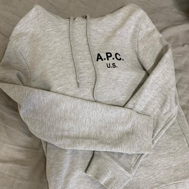 a.p.c パーカー フーディー - パーカー