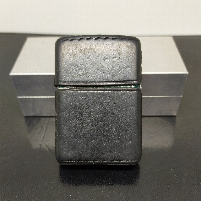 ZIPPO(ジッポー)の希少　本黒革巻きクロスジッポーZippo　タイプC   メンズのファッション小物(タバコグッズ)の商品写真