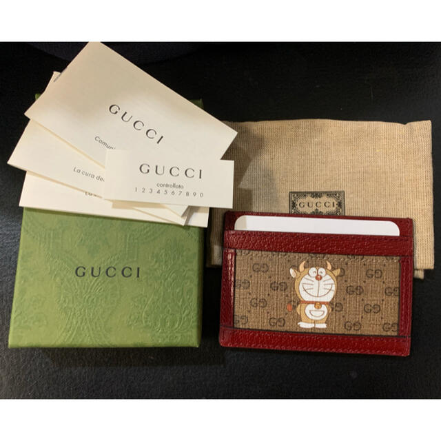 Gucci(グッチ)のGUCCI ドラえもん　限定ウシえもん　新品　カードケース　名刺入れ レディースのファッション小物(名刺入れ/定期入れ)の商品写真