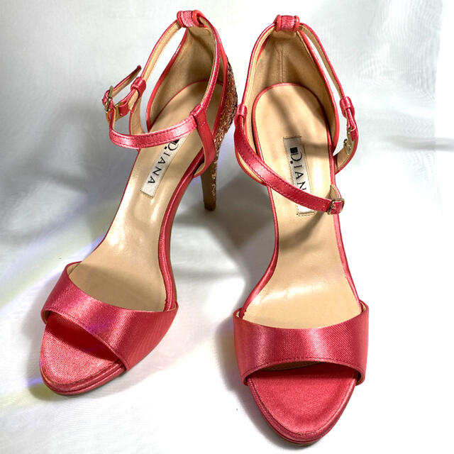 DIANA(ダイアナ)のダイアナ DIANA サテンサンダル ピンク　美品 レディースの靴/シューズ(ハイヒール/パンプス)の商品写真