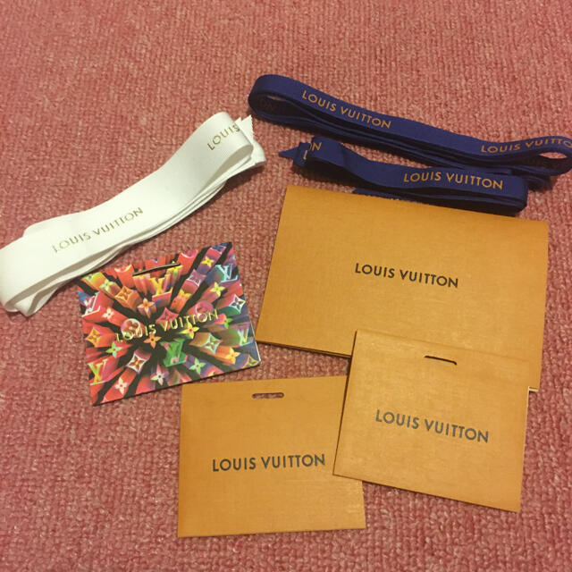 LOUIS VUITTON(ルイヴィトン)のルイ・ヴィトン  メッセージカード・ラッピングリボン ハンドメイドの文具/ステーショナリー(カード/レター/ラッピング)の商品写真