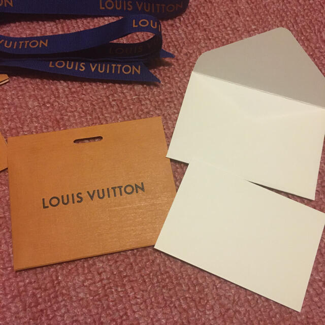 LOUIS VUITTON(ルイヴィトン)のルイ・ヴィトン  メッセージカード・ラッピングリボン ハンドメイドの文具/ステーショナリー(カード/レター/ラッピング)の商品写真