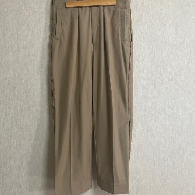 YOKE 1 TUCK WIDE TROUSERS メンズのパンツ(スラックス)の商品写真