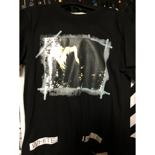 OFF-WHITE(オフホワイト)の【本日限定大幅値下げ】off-white tシャツ  メンズのトップス(Tシャツ/カットソー(半袖/袖なし))の商品写真