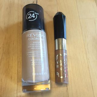 レブロン(REVLON)のレブロン クリーム ファンデーション &キスミー アイブロウマスカラ 2点セット(ファンデーション)